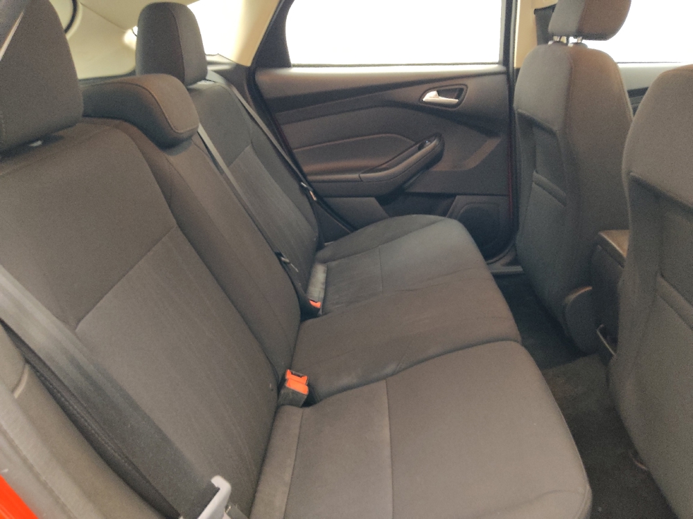 2017 Ford Focus SE - Photo 15