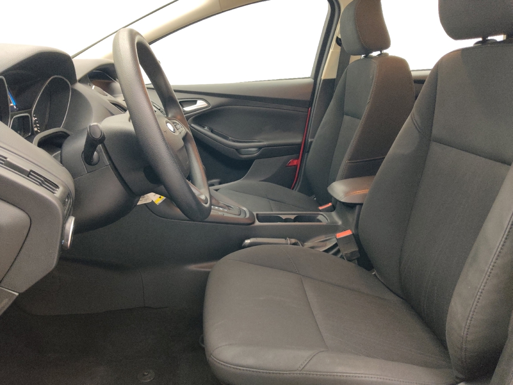 2017 Ford Focus SE - Photo 13