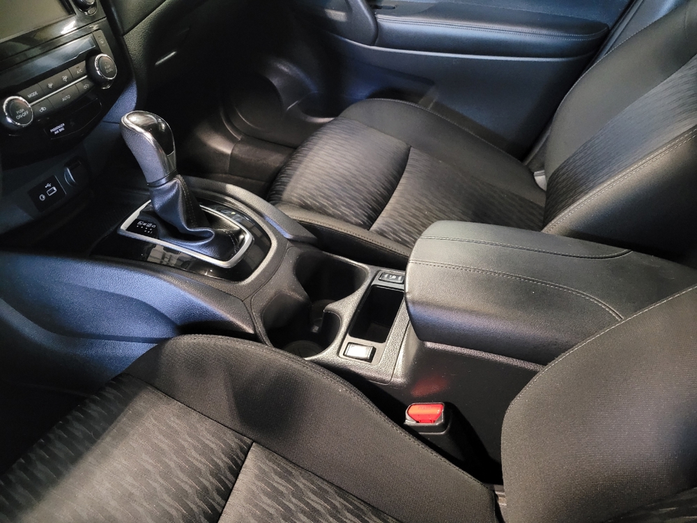 2018 Nissan Rogue SV - Photo 20