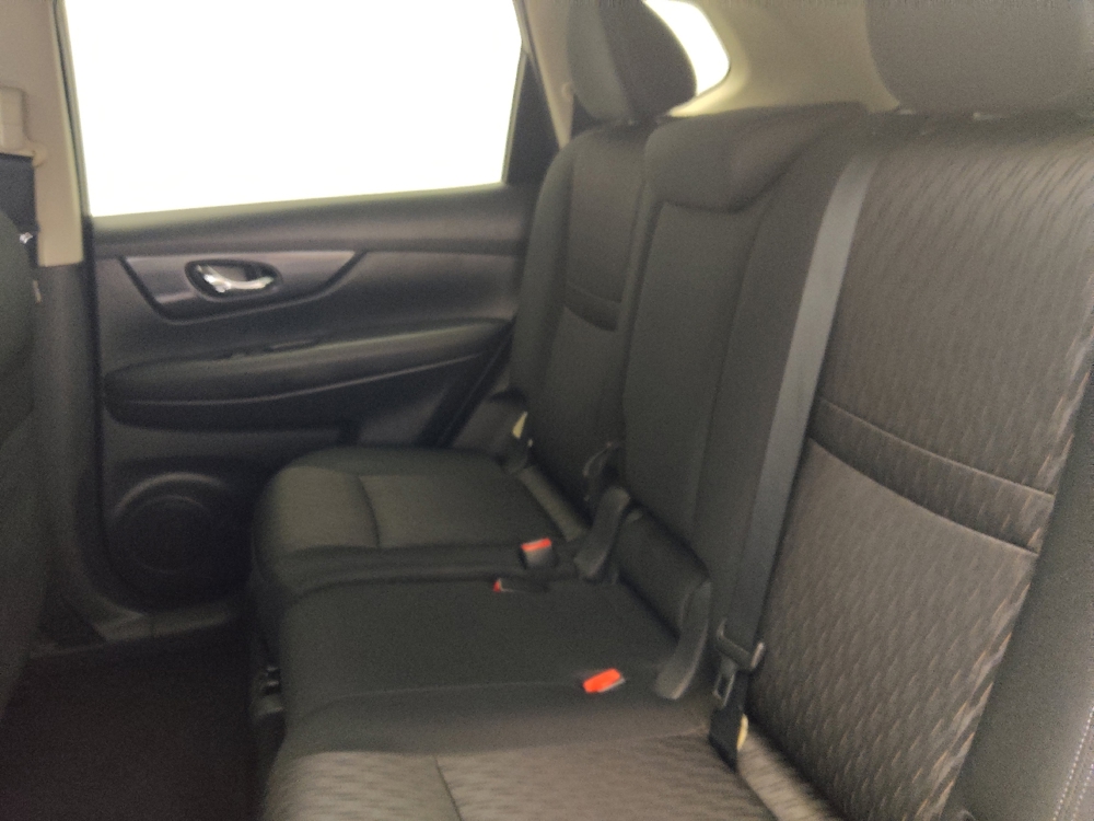 2018 Nissan Rogue SV - Photo 14