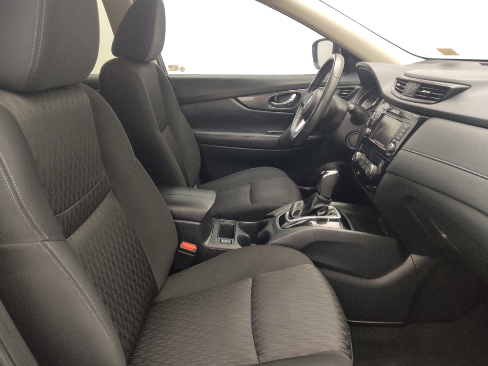 2018 Nissan Rogue SV - Photo 16