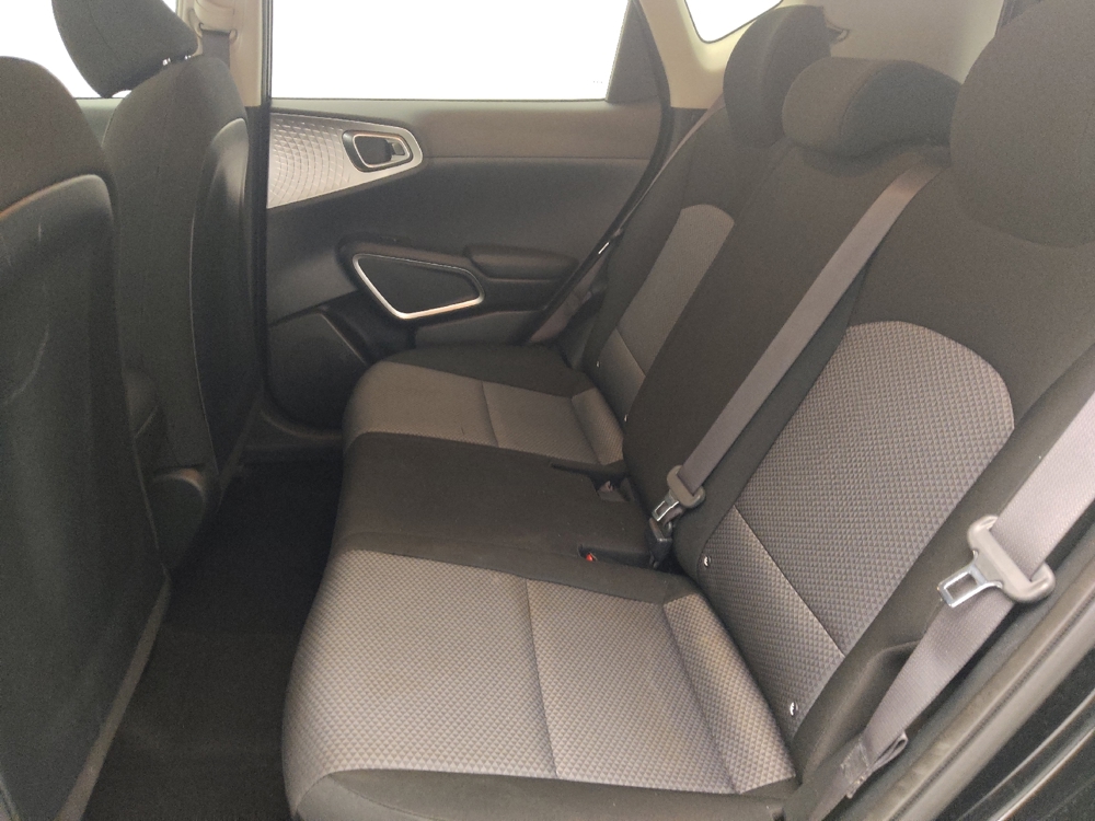 2022 Kia Soul LX - Photo 14