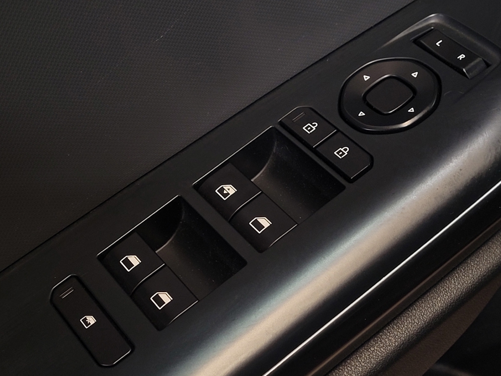 2025 Kia K4 LXS - Photo 21
