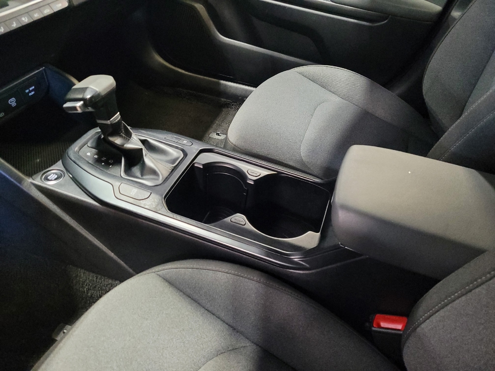 2025 Kia K4 LXS - Photo 20