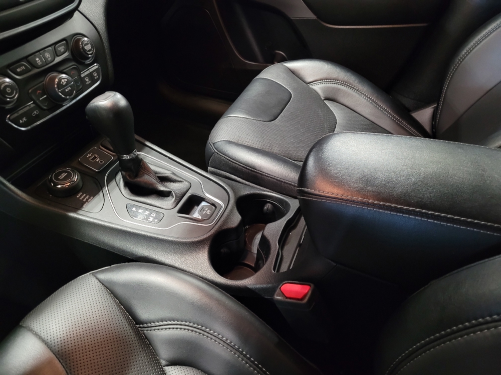 2022 Jeep Cherokee Latitude Lux - Photo 20