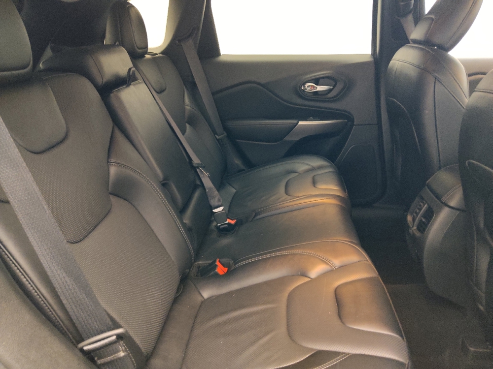 2022 Jeep Cherokee Latitude Lux - Photo 15