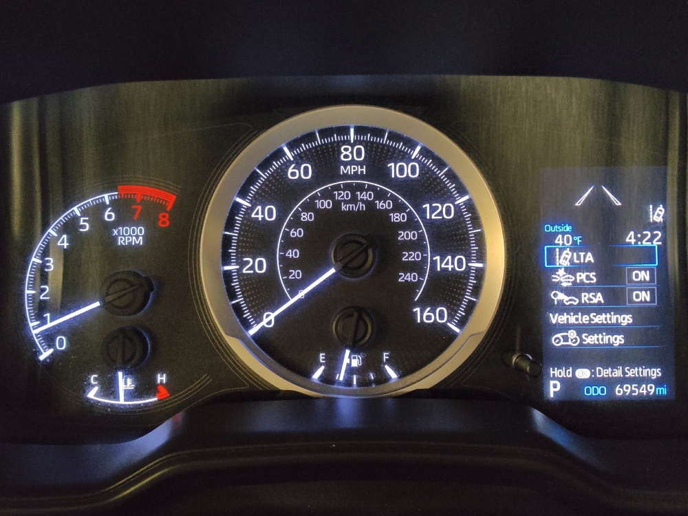 2021 Toyota Corolla LE - Photo 18