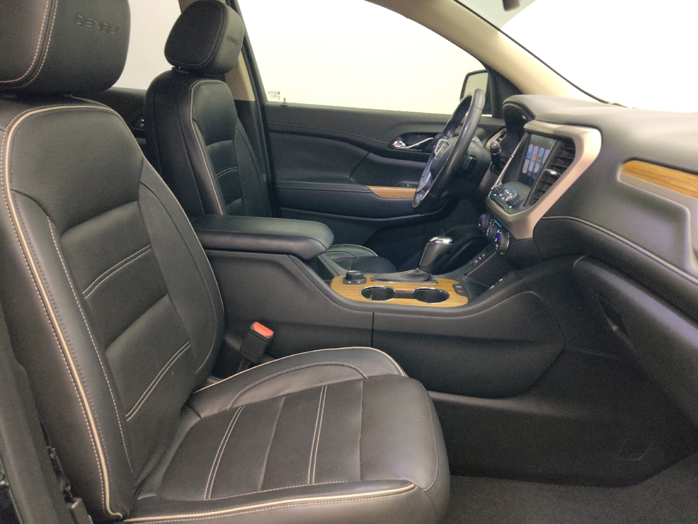 2019 GMC Acadia Denali - Photo 16