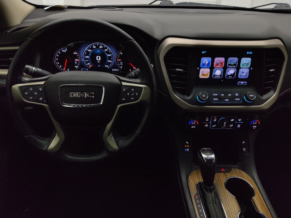 2019 GMC Acadia Denali - Photo 17