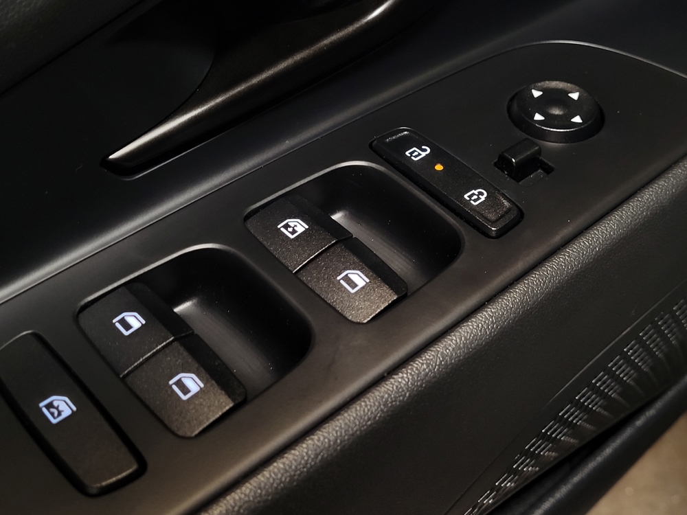 2025 Hyundai Elantra SEL - Photo 21