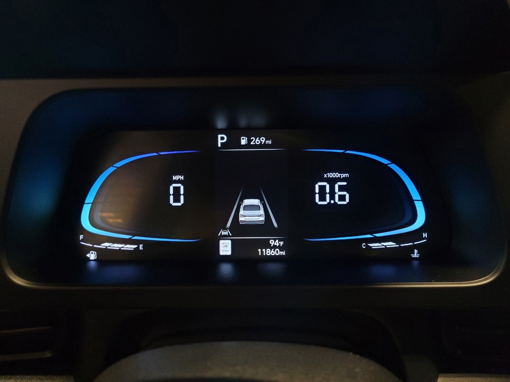 2025 Hyundai Elantra SEL - Photo 18
