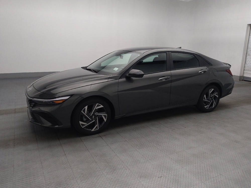 2025 Hyundai Elantra SEL - Photo 2