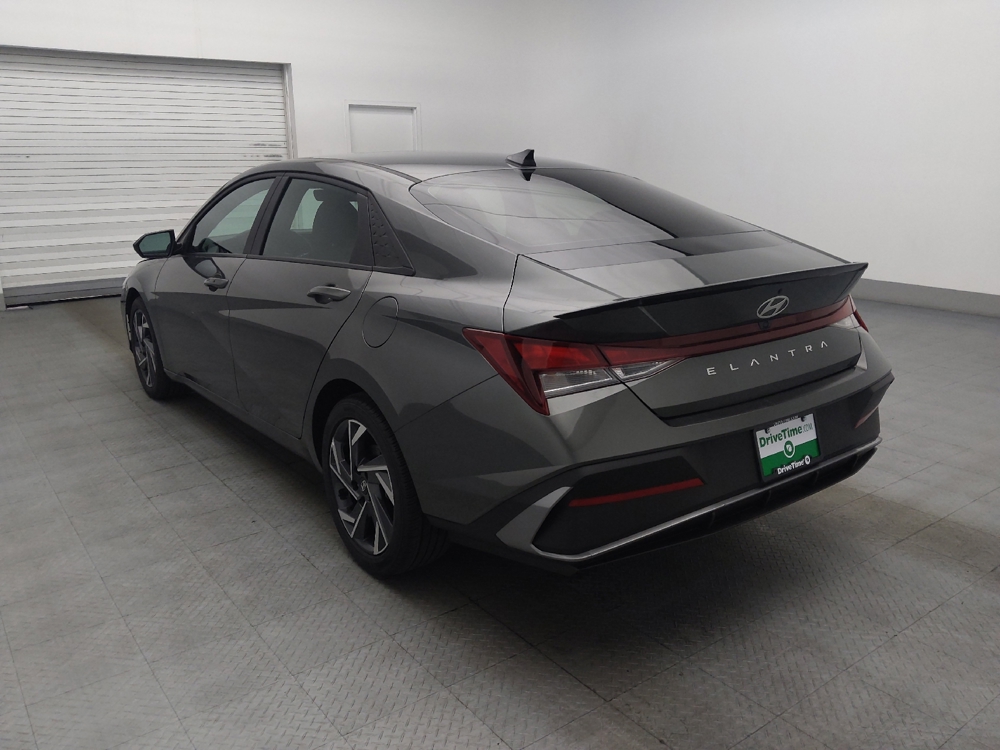 2025 Hyundai Elantra SEL - Photo 4