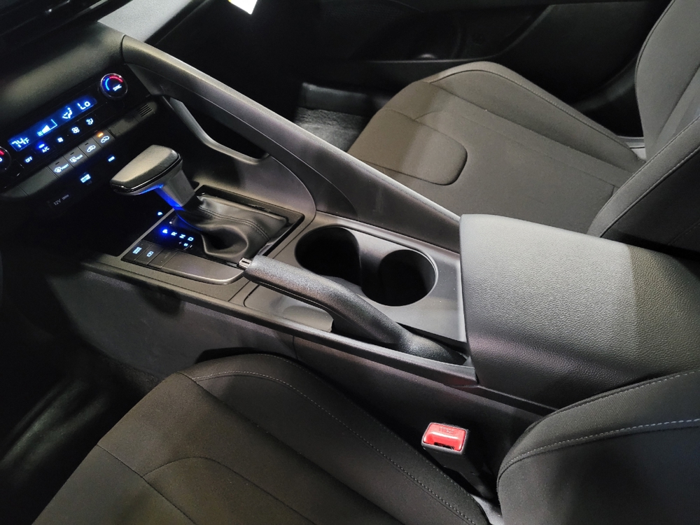 2025 Hyundai Elantra SEL - Photo 20