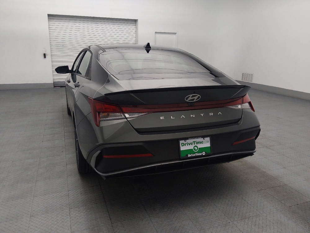 2025 Hyundai Elantra SEL - Photo 5