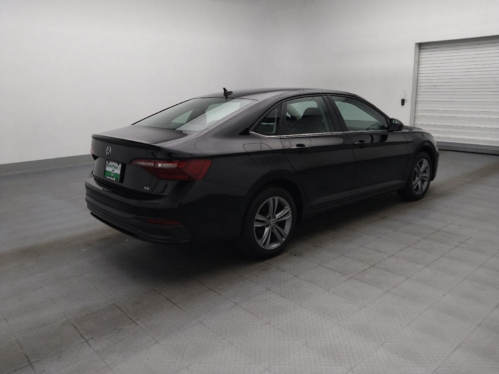 2024 Volkswagen Jetta SE - Photo 8