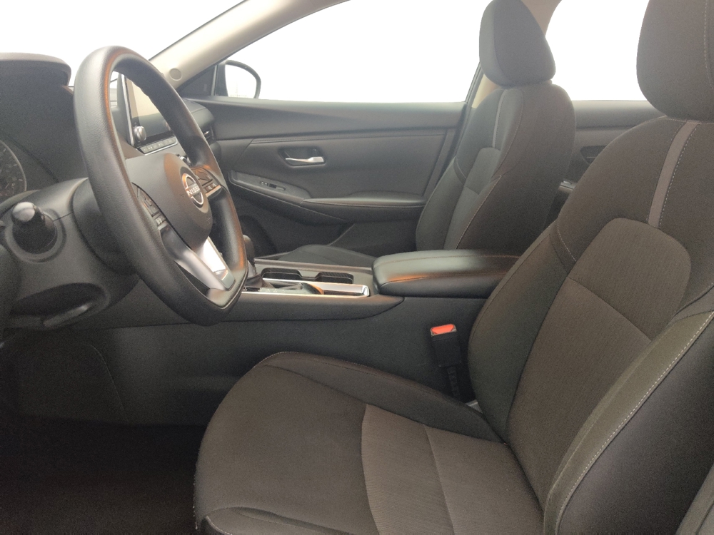 2025 Nissan Sentra SV - Photo 13