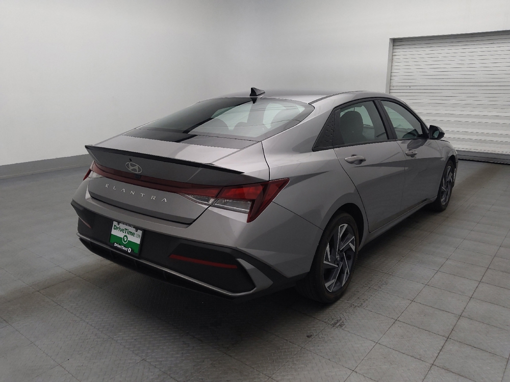 2025 Hyundai Elantra SEL - Photo 7