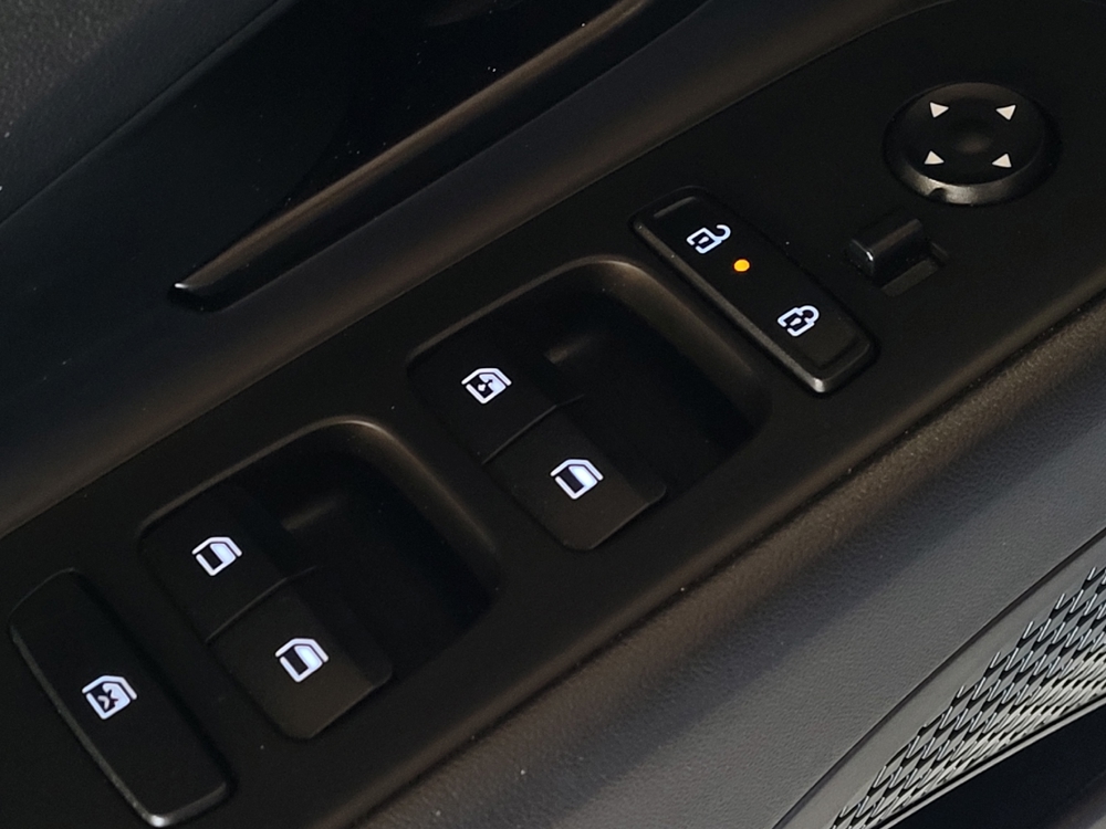 2025 Hyundai Elantra SEL - Photo 21
