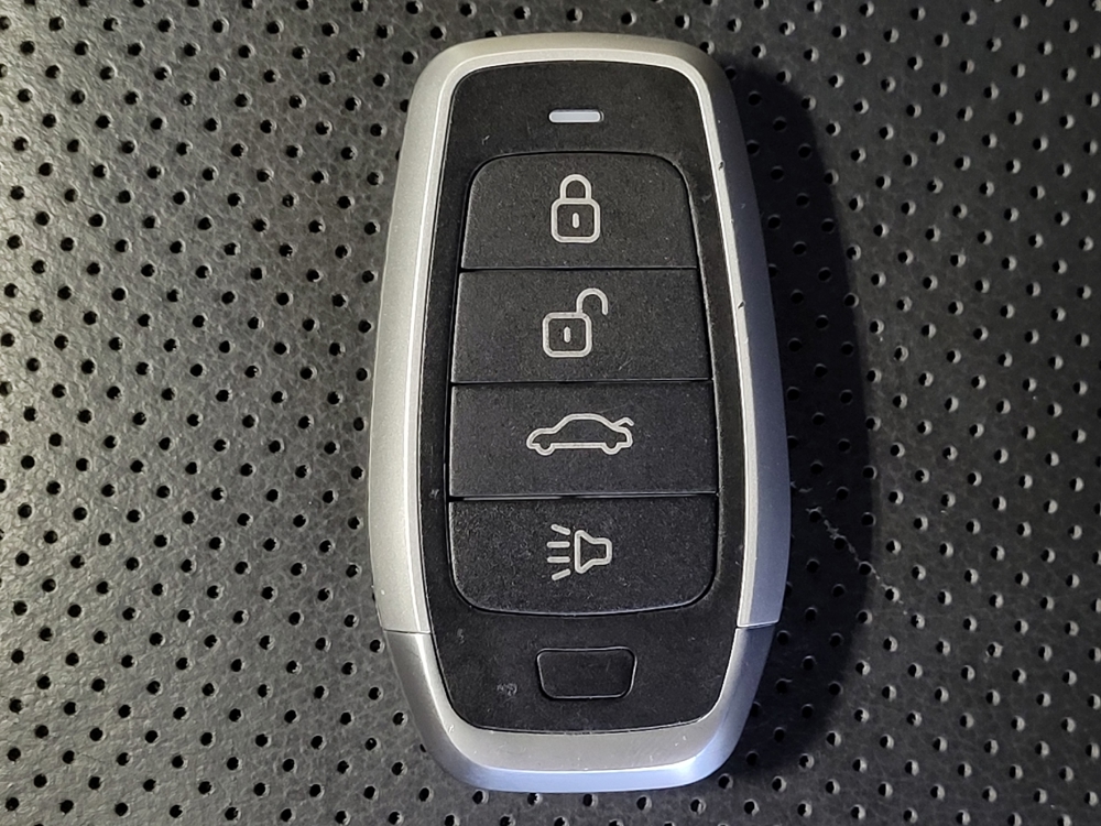 2018 Hyundai Santa Fe Limited Ultimate - Photo 25