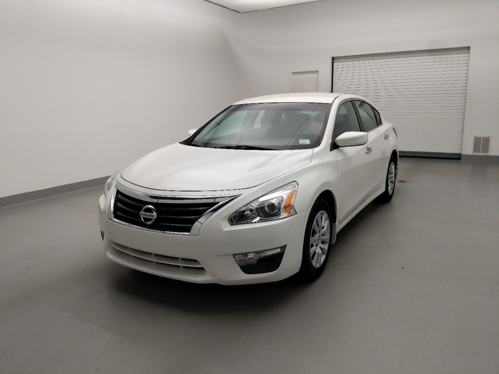 Used 2013 Nissan Altima Driver Front Bumper