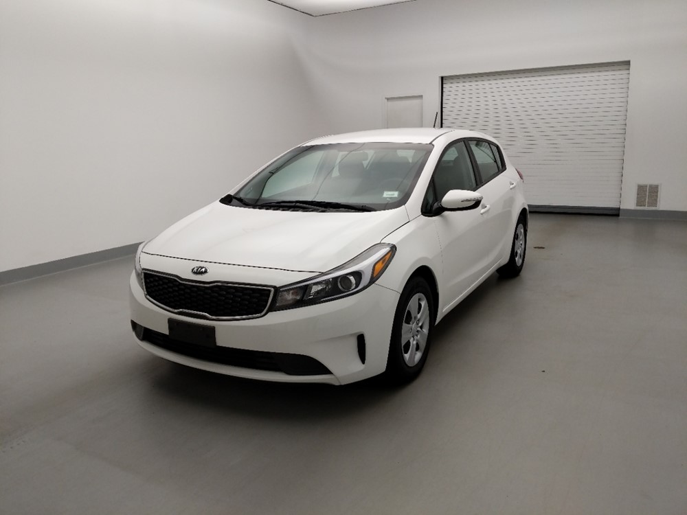 Used 2017 Kia Forte5 Driver Front Bumper