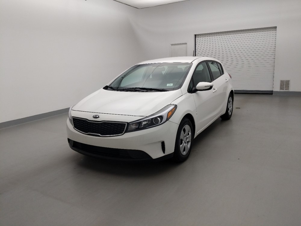 Used 2017 Kia Forte5 Driver Front Bumper