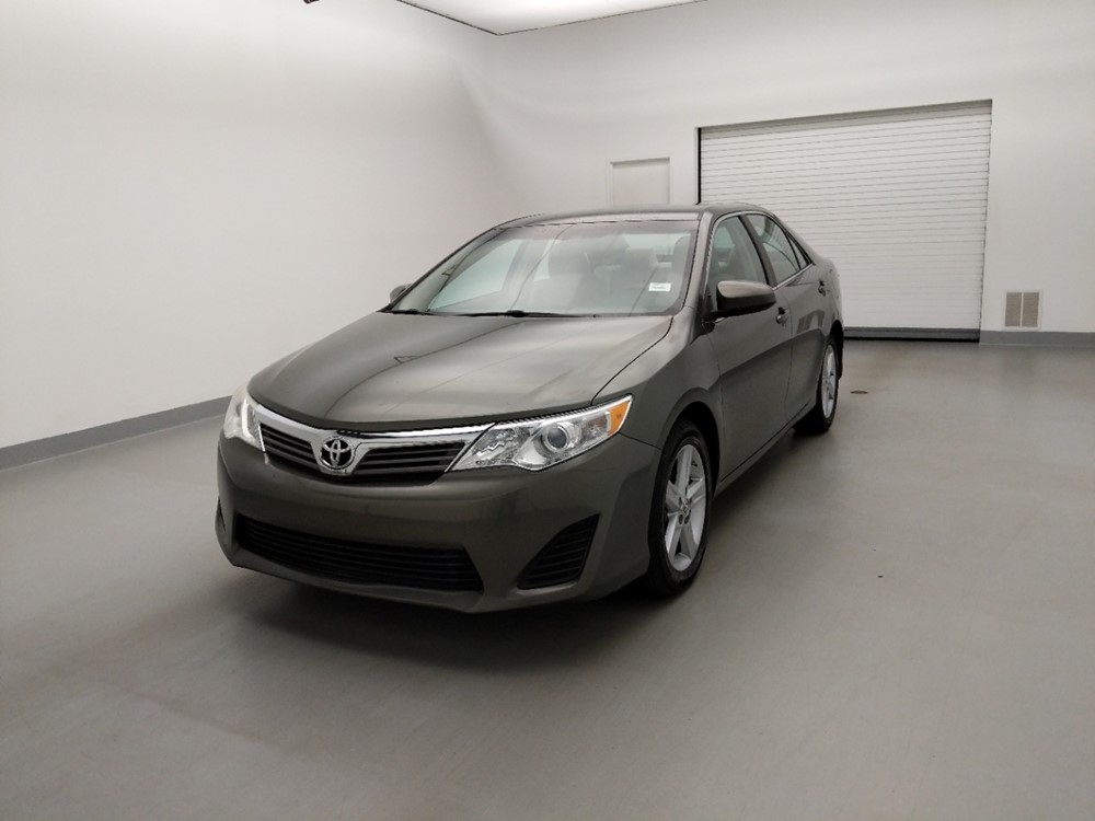 Used 2013 Toyota Camry Driver Front Bumper