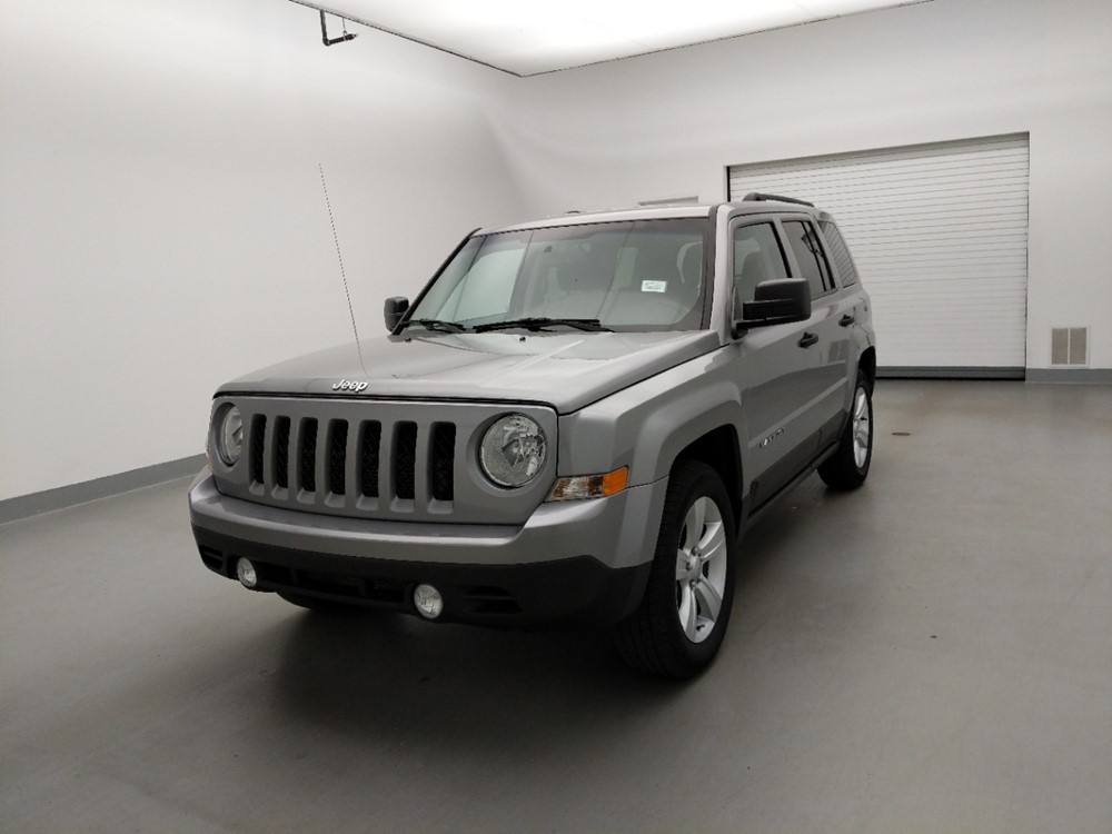 Used 2016 Jeep Patriot Driver Front Bumper