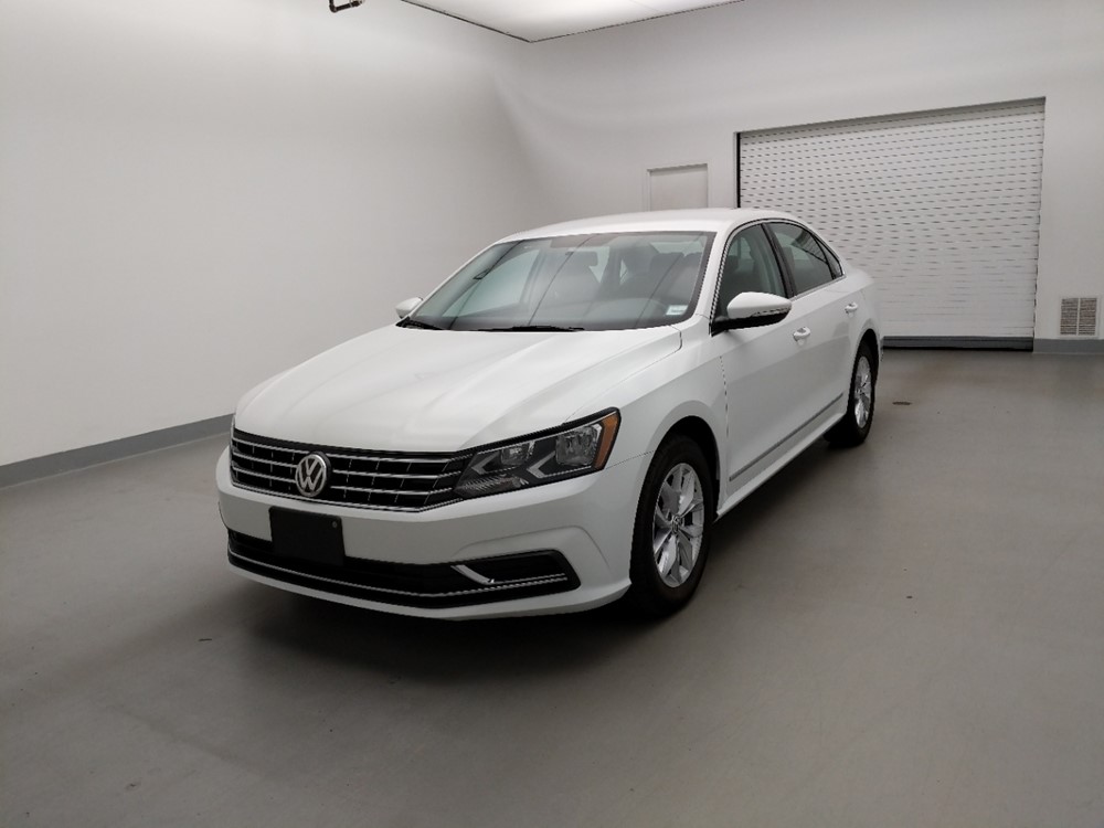Used 2017 Volkswagen Passat Driver Front Bumper