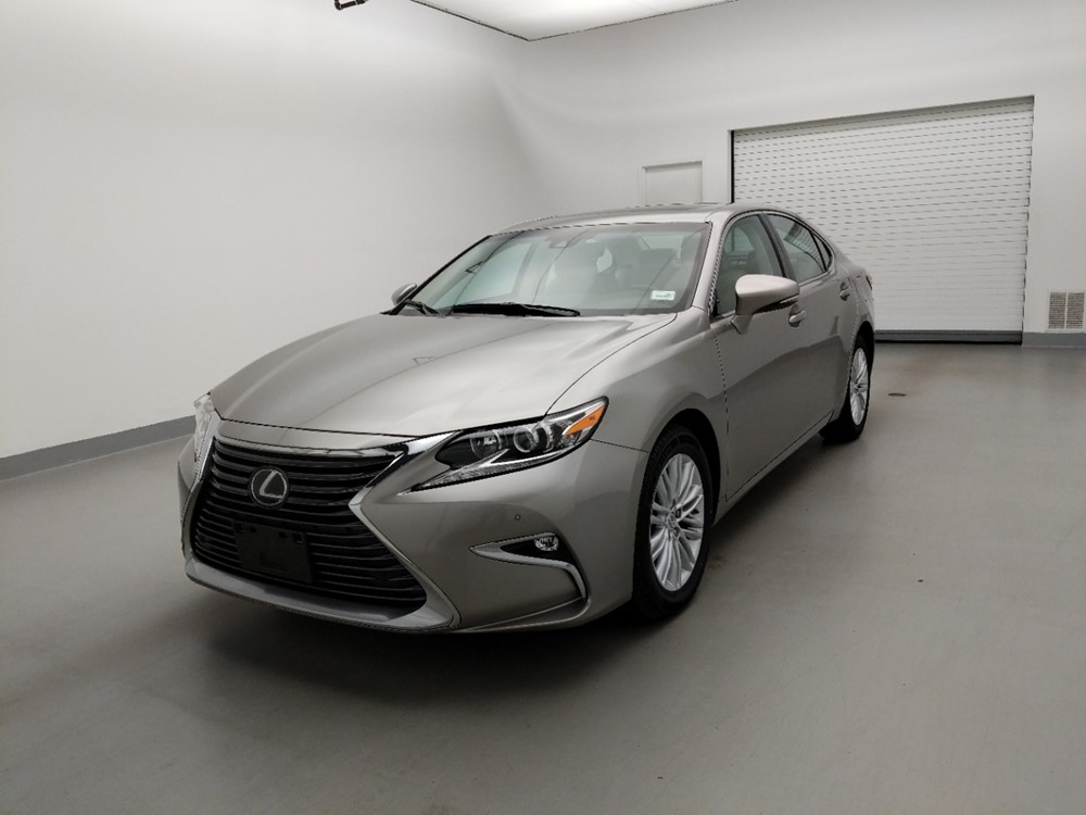 Used 2017 Lexus ES 350 Driver Front Bumper