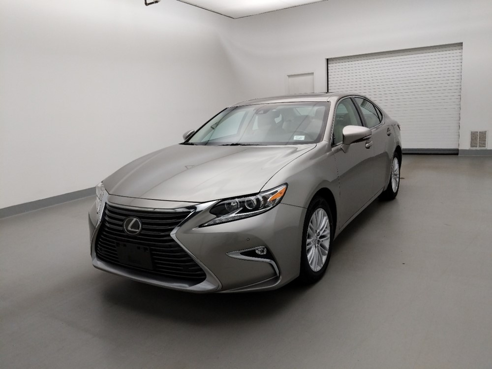 Used 2017 Lexus ES 350 Driver Front Bumper