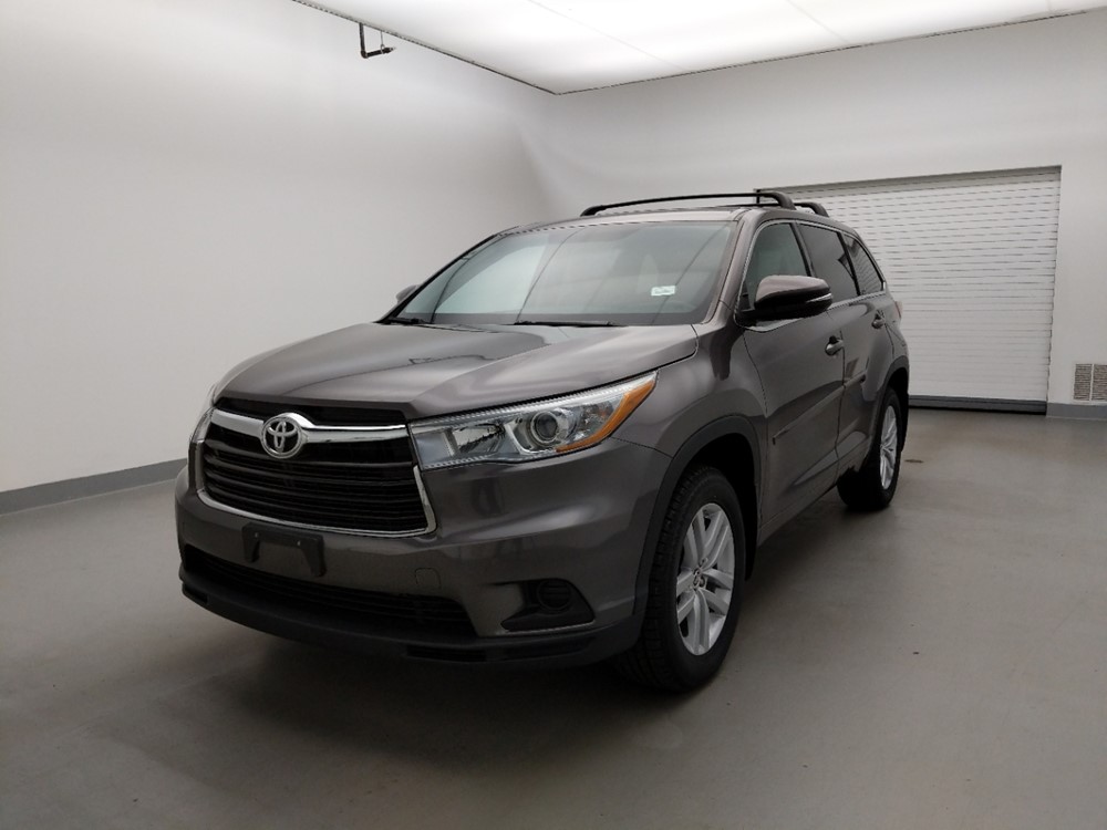 Used 2016 Toyota Highlander Driver Front Bumper