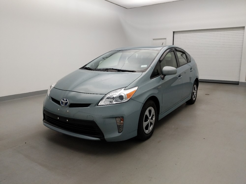 Used 2013 Toyota Prius Driver Front Bumper