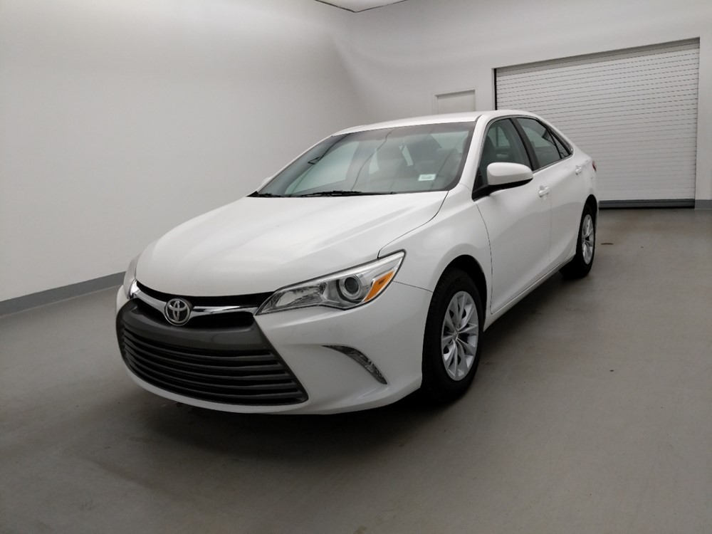 Used 2015 Toyota Camry Driver Front Bumper