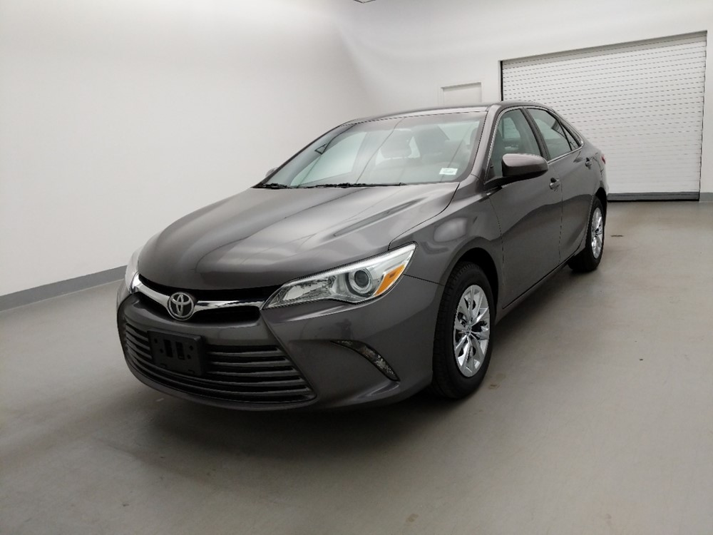 Used 2016 Toyota Camry Driver Front Bumper
