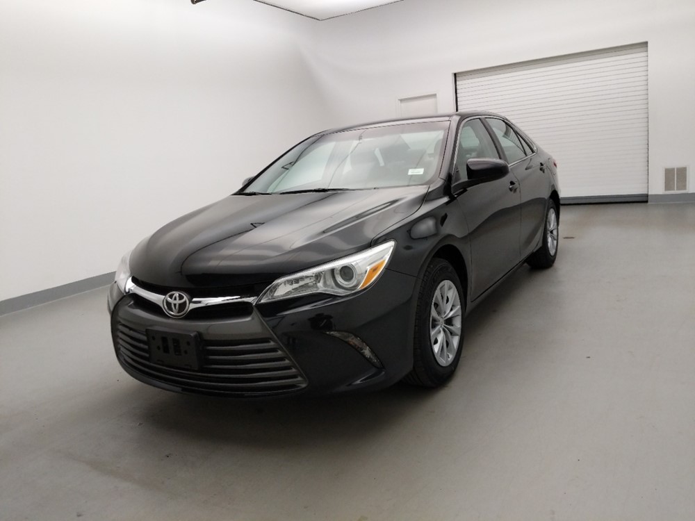 Used 2017 Toyota Camry Driver Front Bumper