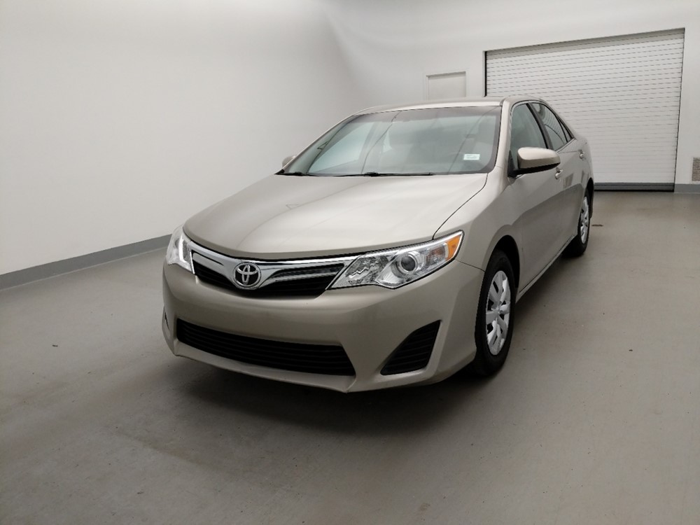 Used 2013 Toyota Camry Driver Front Bumper