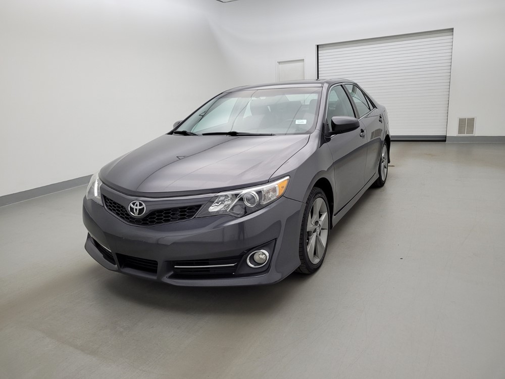 Used 2014 Toyota Camry Driver Front Bumper