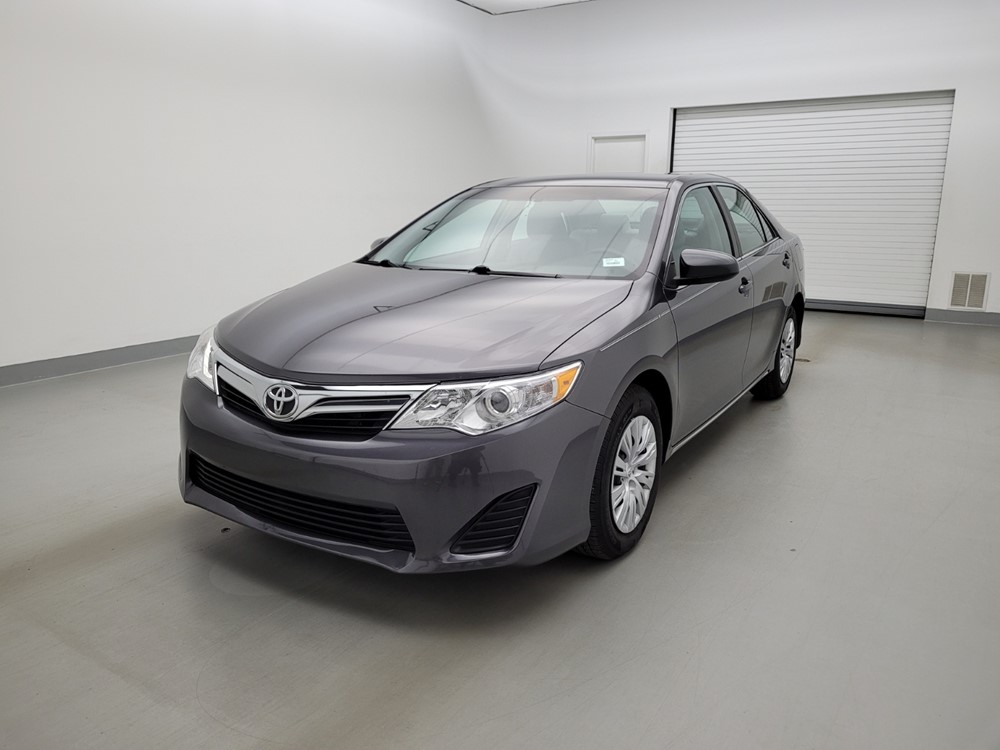 Used 2013 Toyota Camry Driver Front Bumper