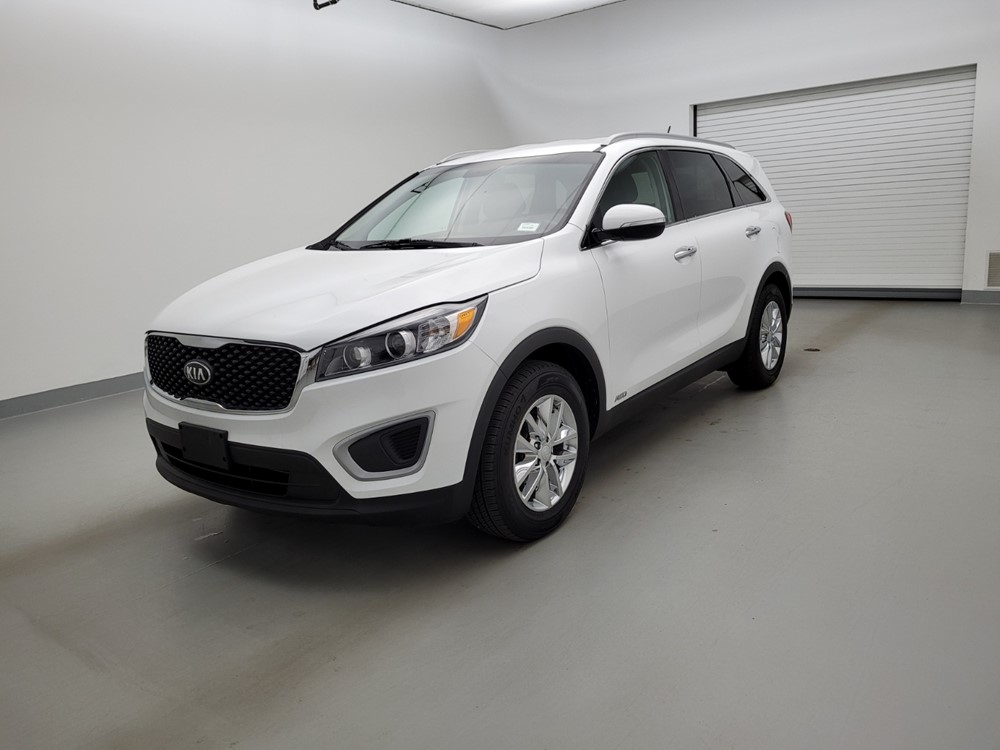 Used 2016 Kia Sorento Driver Front Bumper