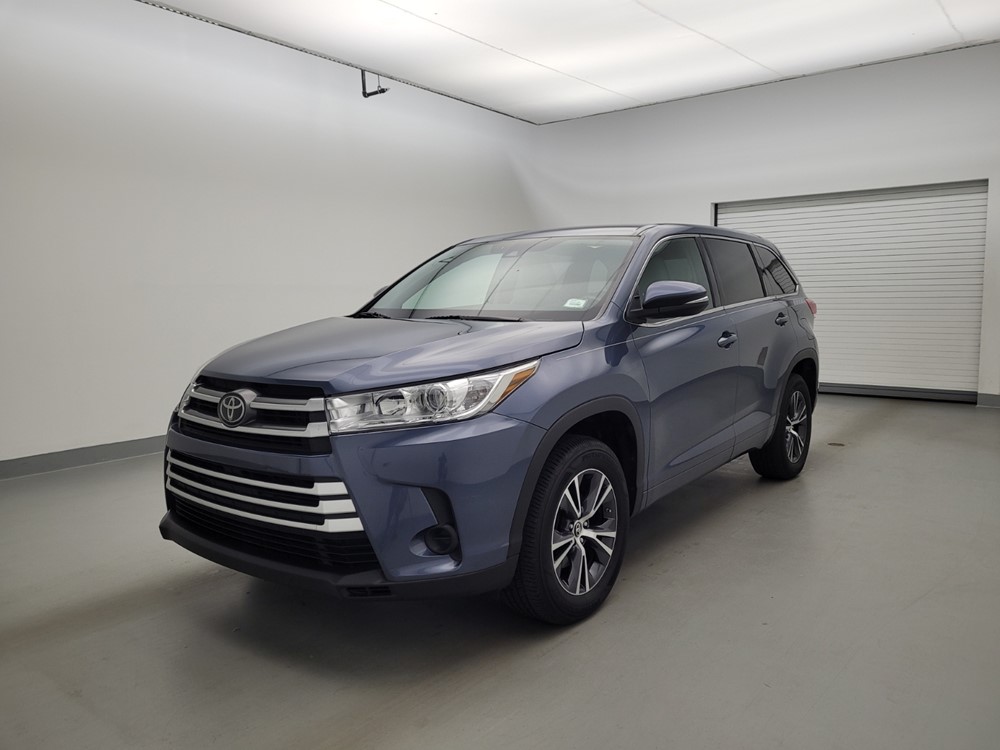 Used 2017 Toyota Highlander Driver Front Bumper