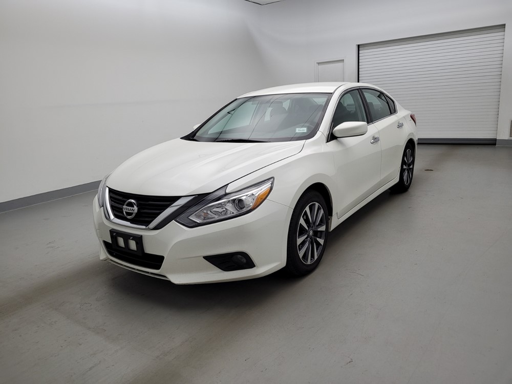 Used 2017 Nissan Altima Driver Front Bumper