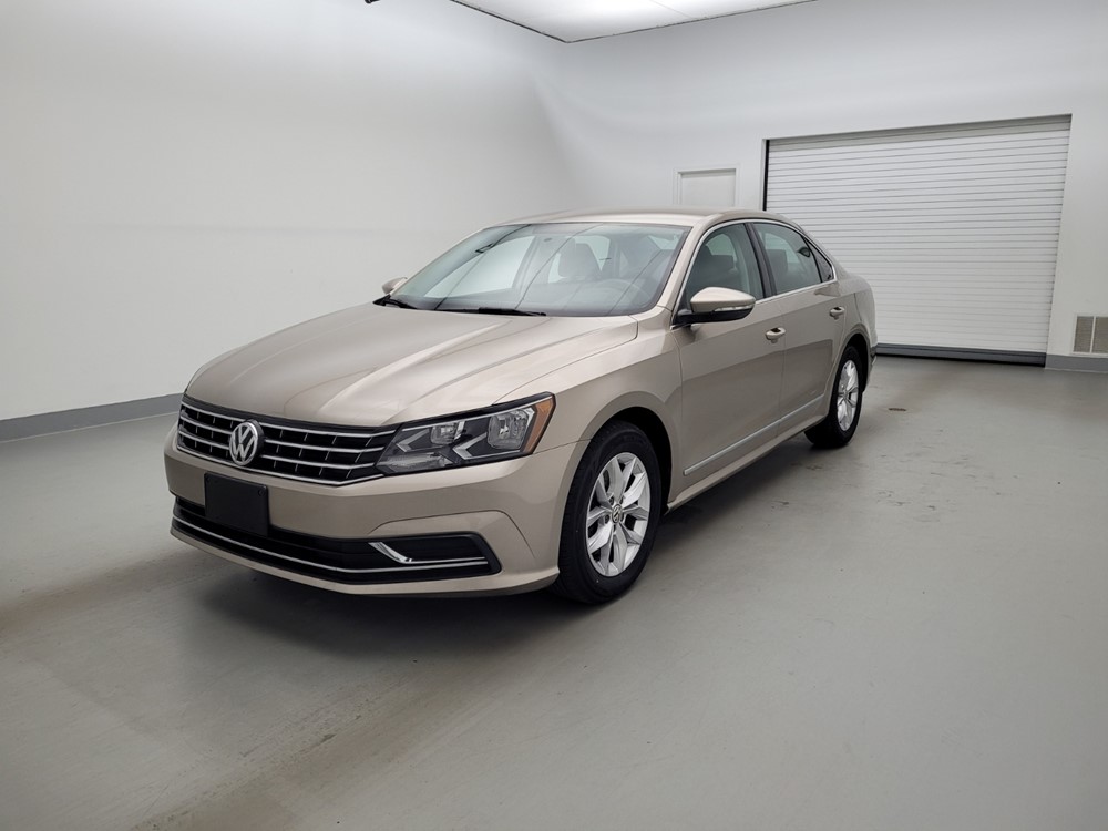 Used 2016 Volkswagen Passat Driver Front Bumper