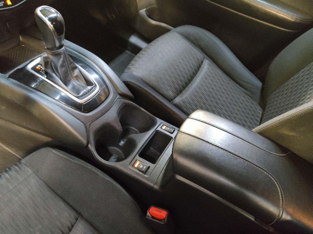 2018 Nissan Rogue SV - Photo 20