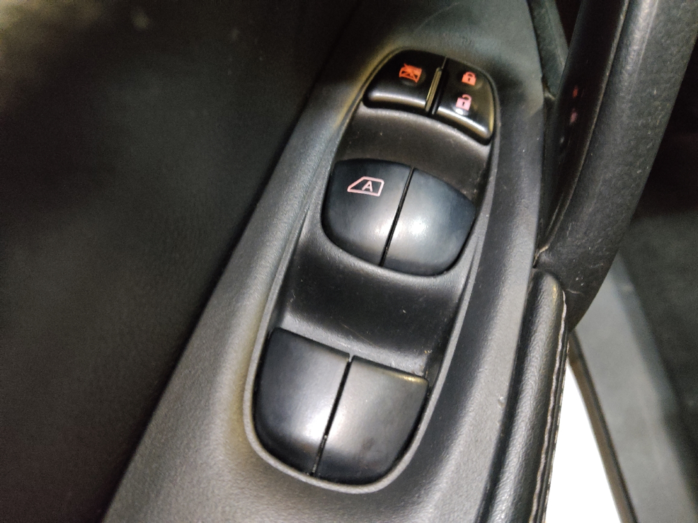 2018 Nissan Rogue SV - Photo 21