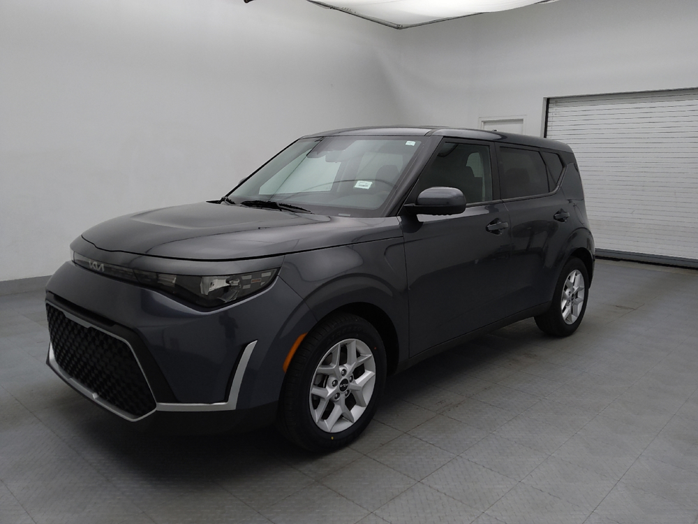 2023 Kia Soul LX's photo
