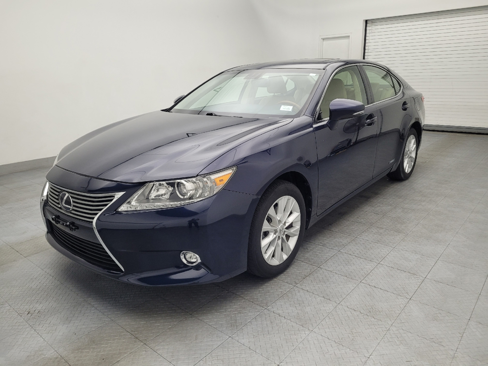 2015 Lexus ES 300h's photo