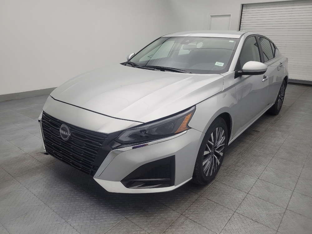 2023 Nissan Altima SV's photo