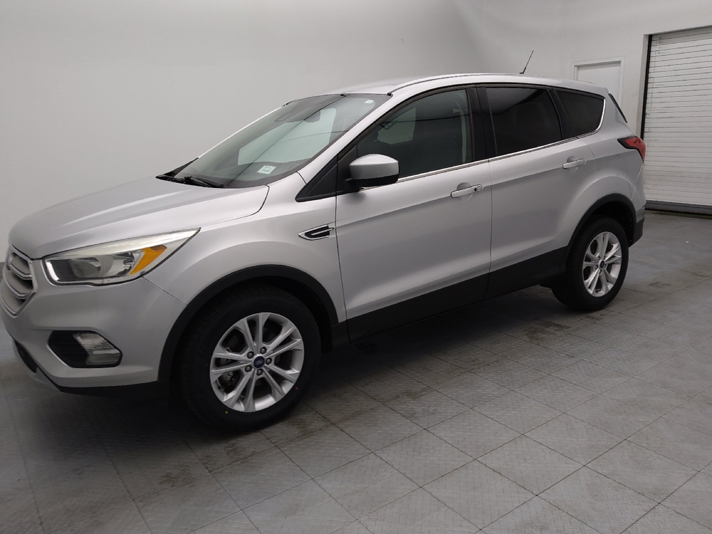 2019 Ford Escape SE's photo